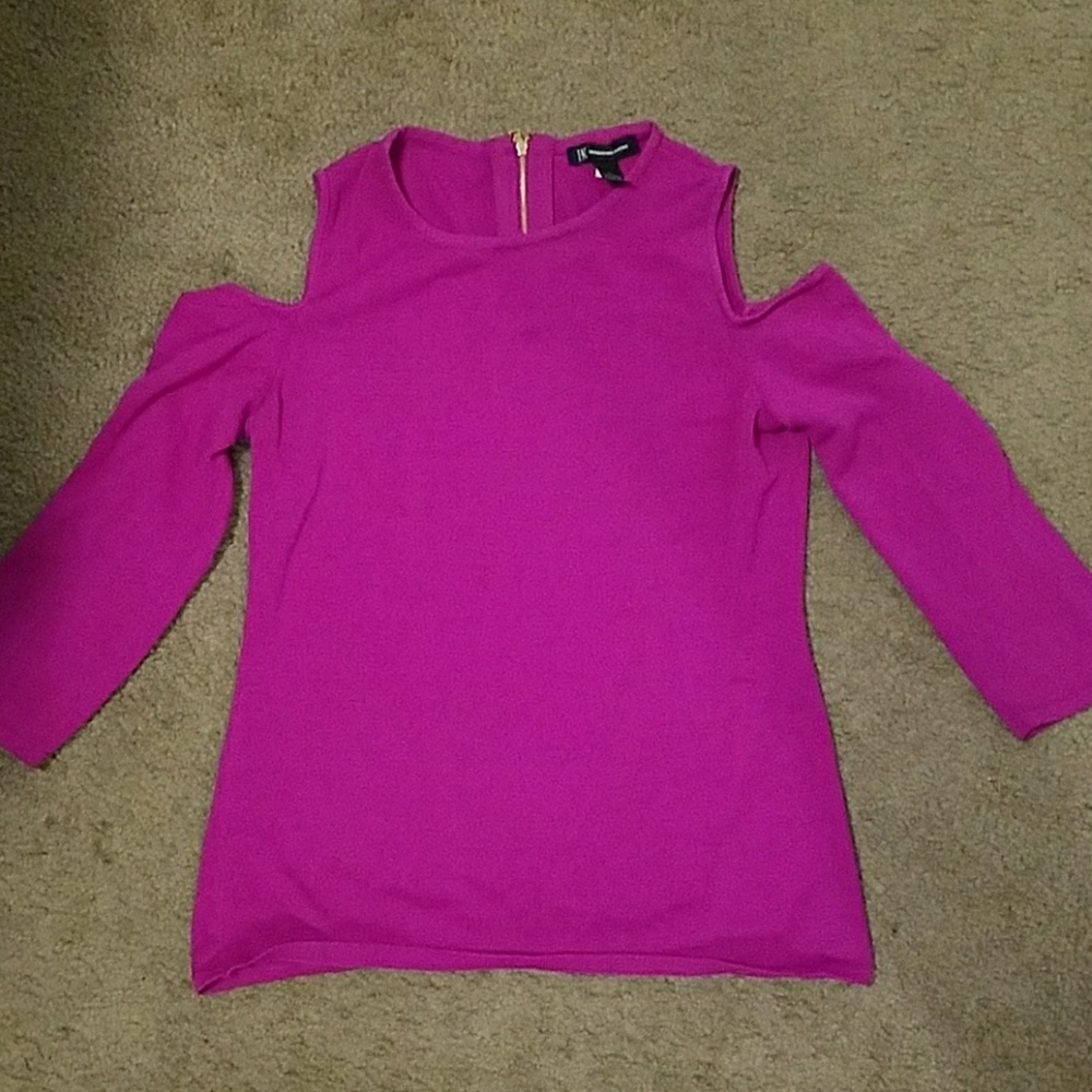 Cold shoulder top